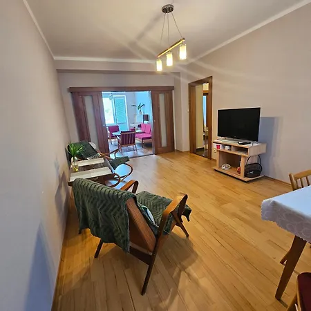 Apartman Pre Buducich Rodicov
