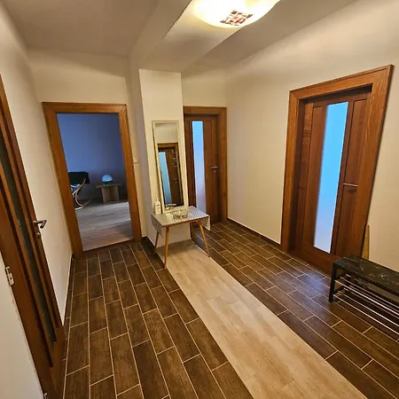 Apartman Pre Buducich Rodicov